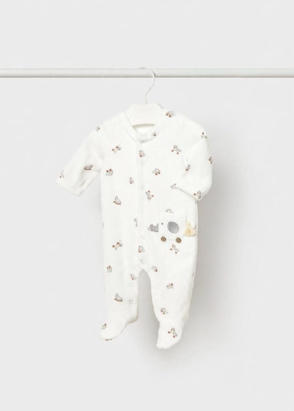 msj_Yr4j0WV8xARmzda2white_onesie_hanging.jpg 15964-15965-15963-15962