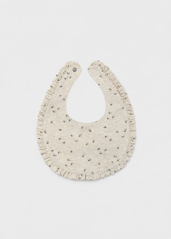 msj_O1XqiTYKMdPiXOUQbeige_bib_ruffle.jpg 16221